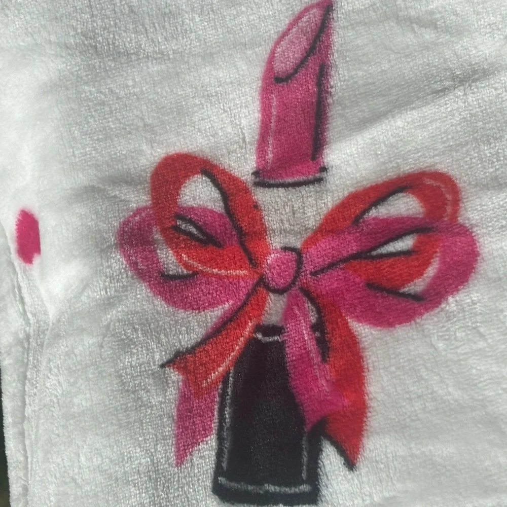 Betsey Johnson Blanket - Picture 5 of 7